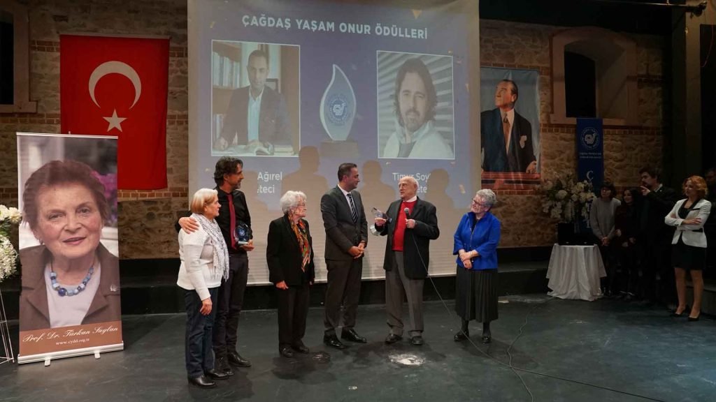 The Owners of the Contemporary Life Honorary Award are Timur Soykan and Murat Ağırel (6)