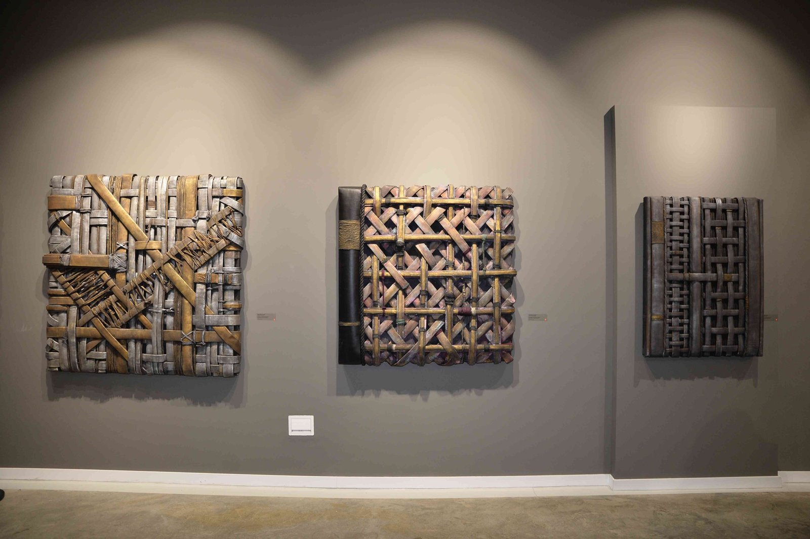 BUBİ RELIEF CAGES AND SCULPTURES EXHIBITION by Zeynep ÖZTÜRK (3) BUBİ RELIEF CAGES AND SCULPTURES EXHIBITION by Zeynep ÖZTÜRK (3)