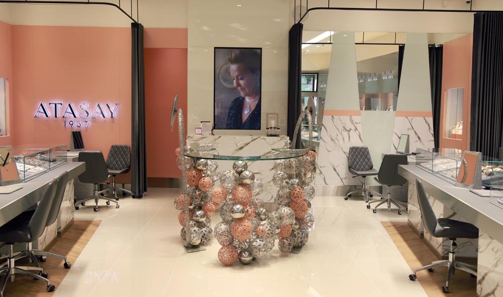 Atasay Stores Embrace Art (2)