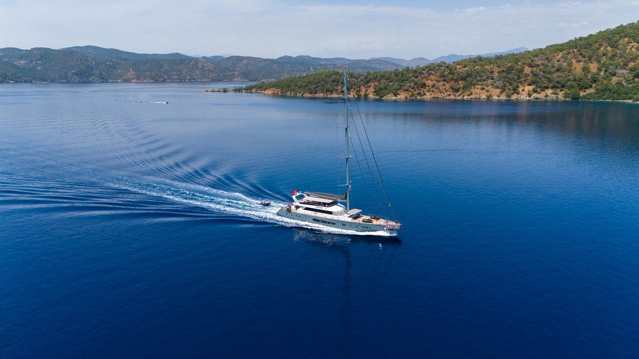 Luxury Yacht Rentals in the Aegean and Mediterranean: An Unforgettable Vacation Experience