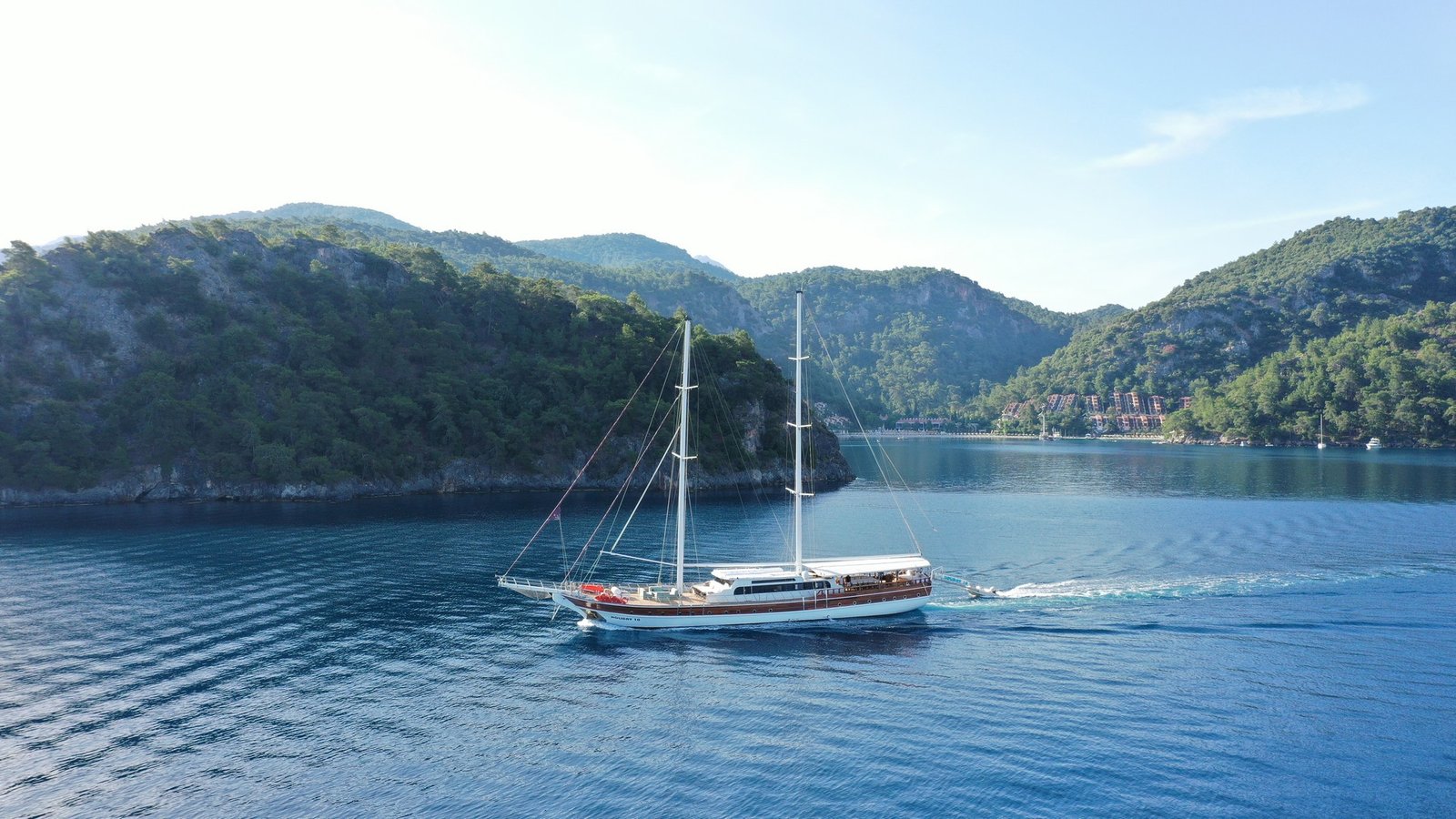 Luxury Yacht Rentals in the Aegean and Mediterranean: An Unforgettable Vacation Experience